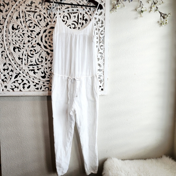 XiRENA Pants - XIRENA WHITE JUMPSUIT ADJUSTABLE STRAPS WAIST STRAND WOMENS SIZE MEDIUM